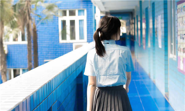 昌宁如何找到一个可以帮助我生孩子的女人？